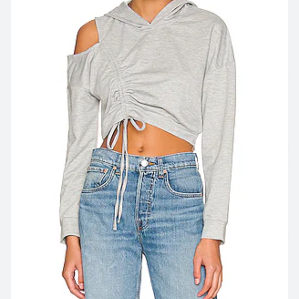 Superdown Light Gray Cold Shoulder Crop Top